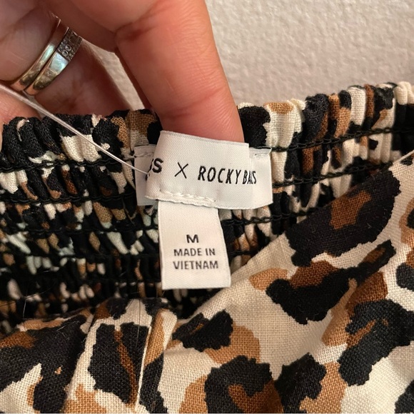 Express x Rocky Barnes Bandeau Top - Picture 2 of 4